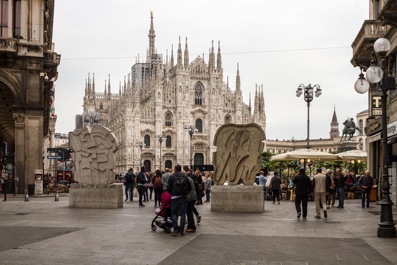 Aiello Rooms - San Babila Milan Bagian luar foto